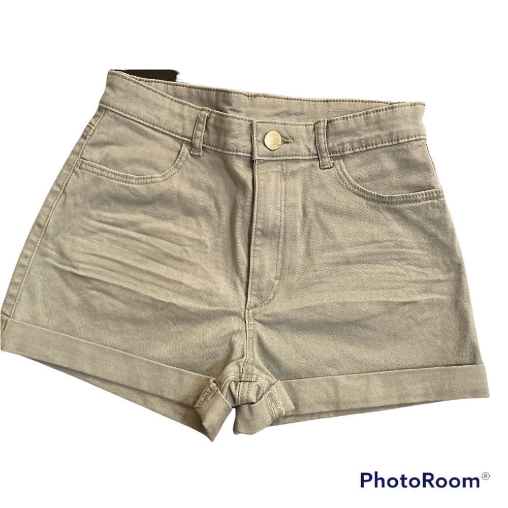 H&M big girl Khaki green shorts size 12-13y